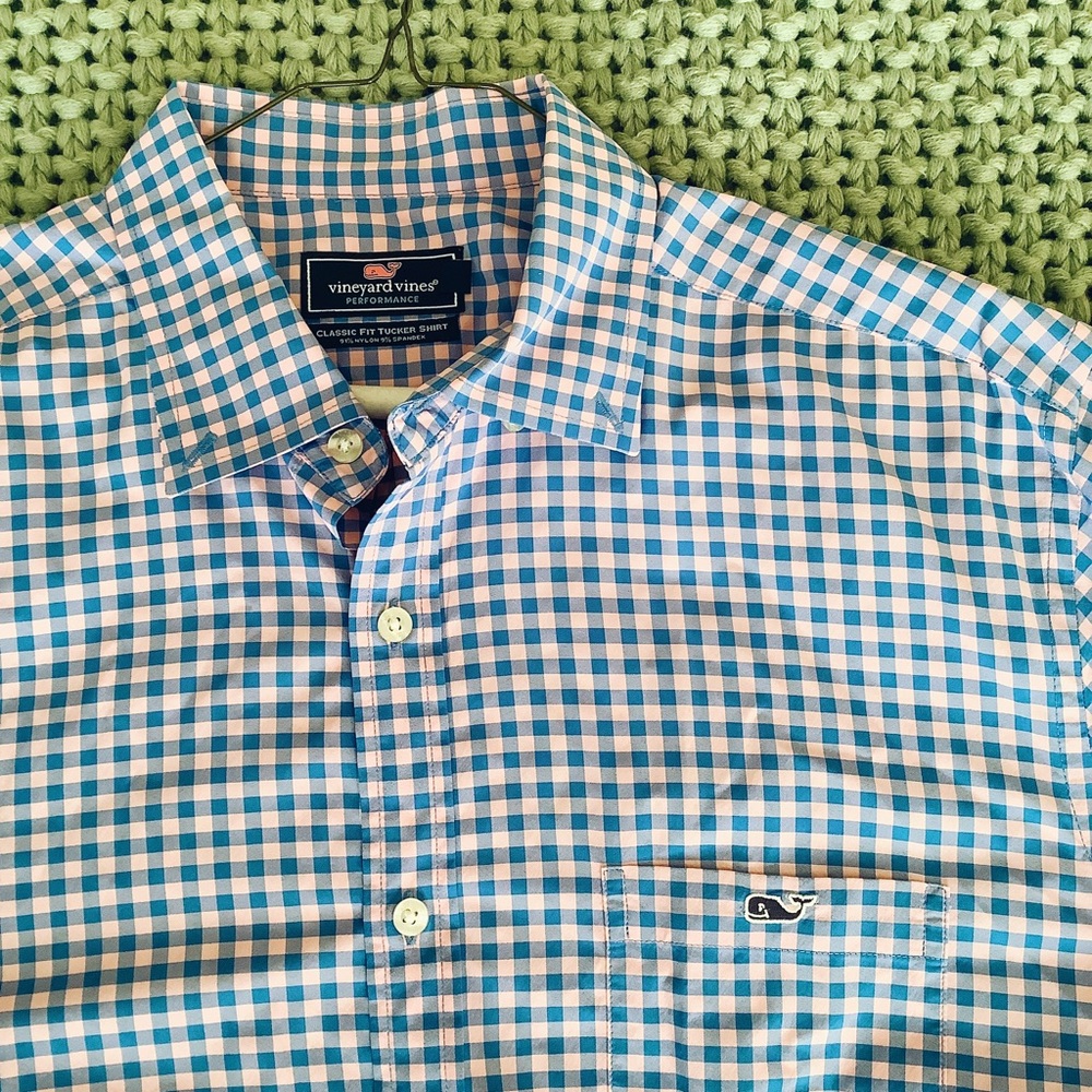 Vineyard vines button down shirt for men